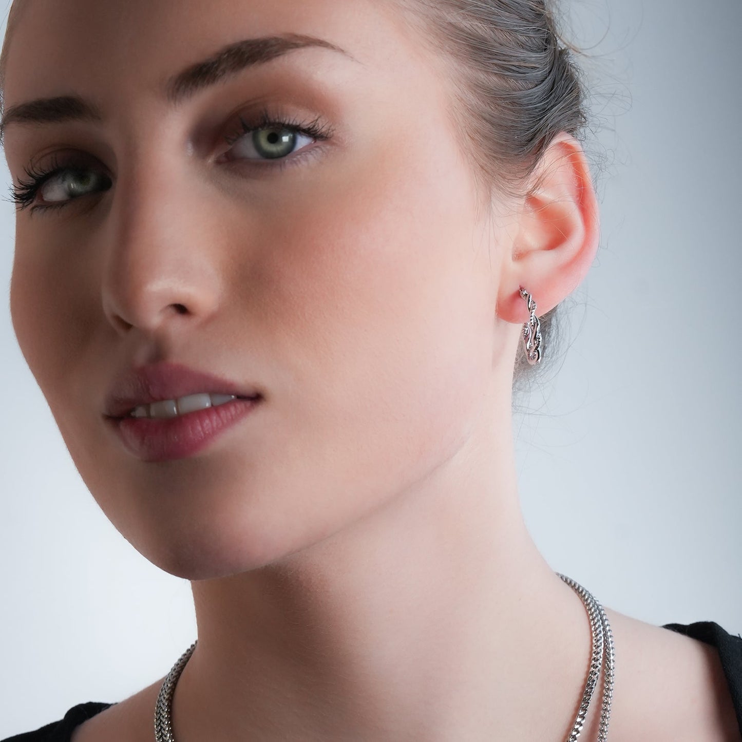 BARBARA: Contrast Textured Twisted Rope Hoop Earrings