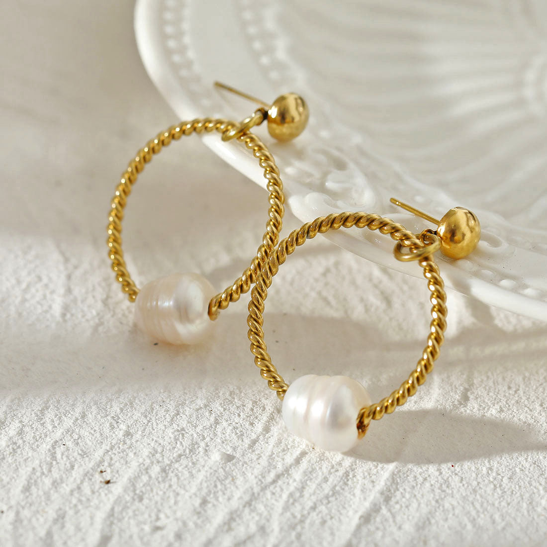 Natural Freshwater Pearls Earrings