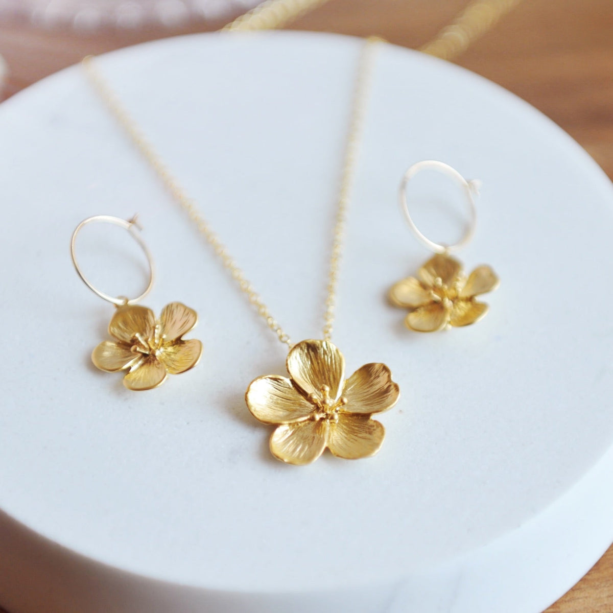 AVERY Necklace