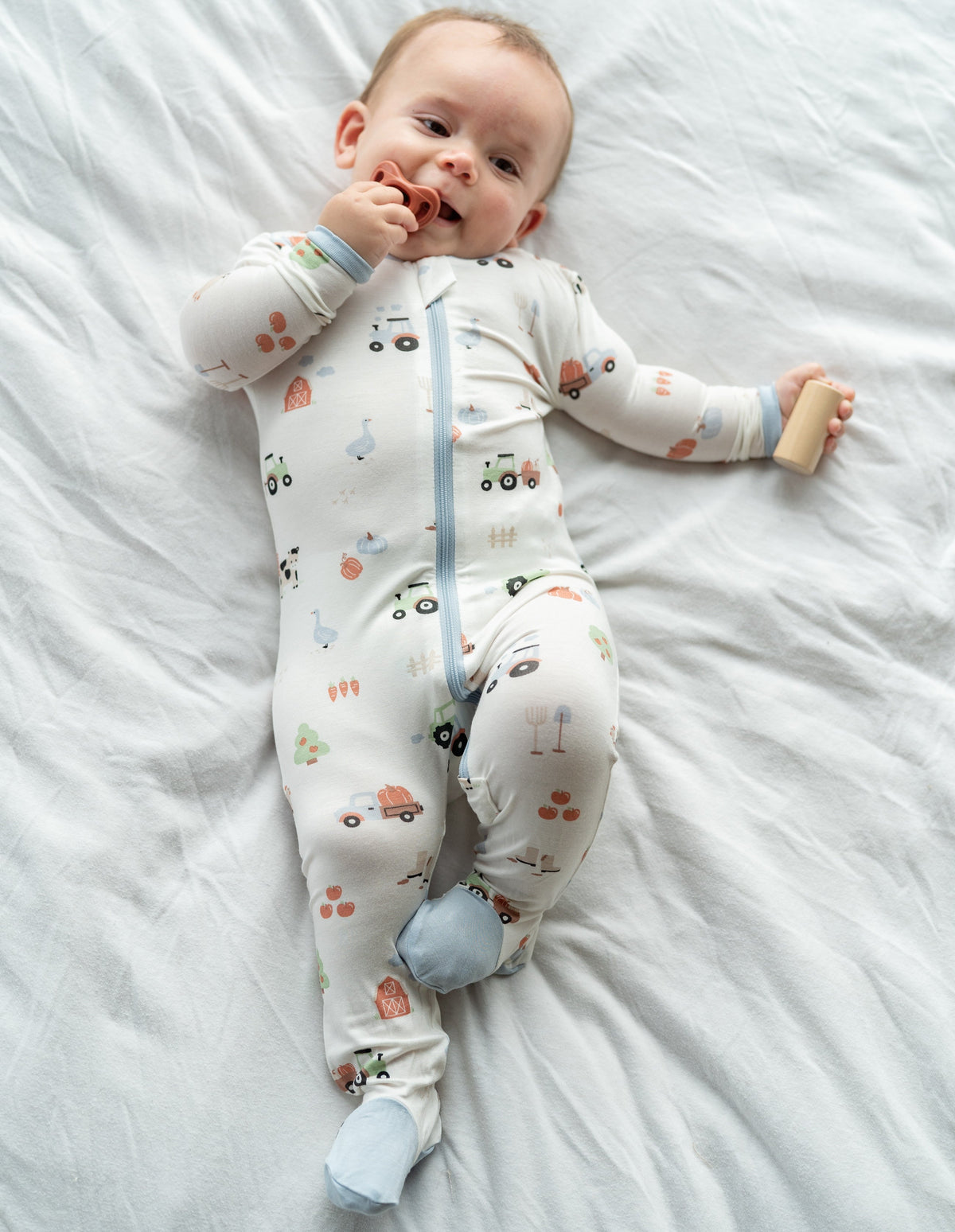 Bamboo Footies with Two Way Zipper (Pumpkin Farm Print)