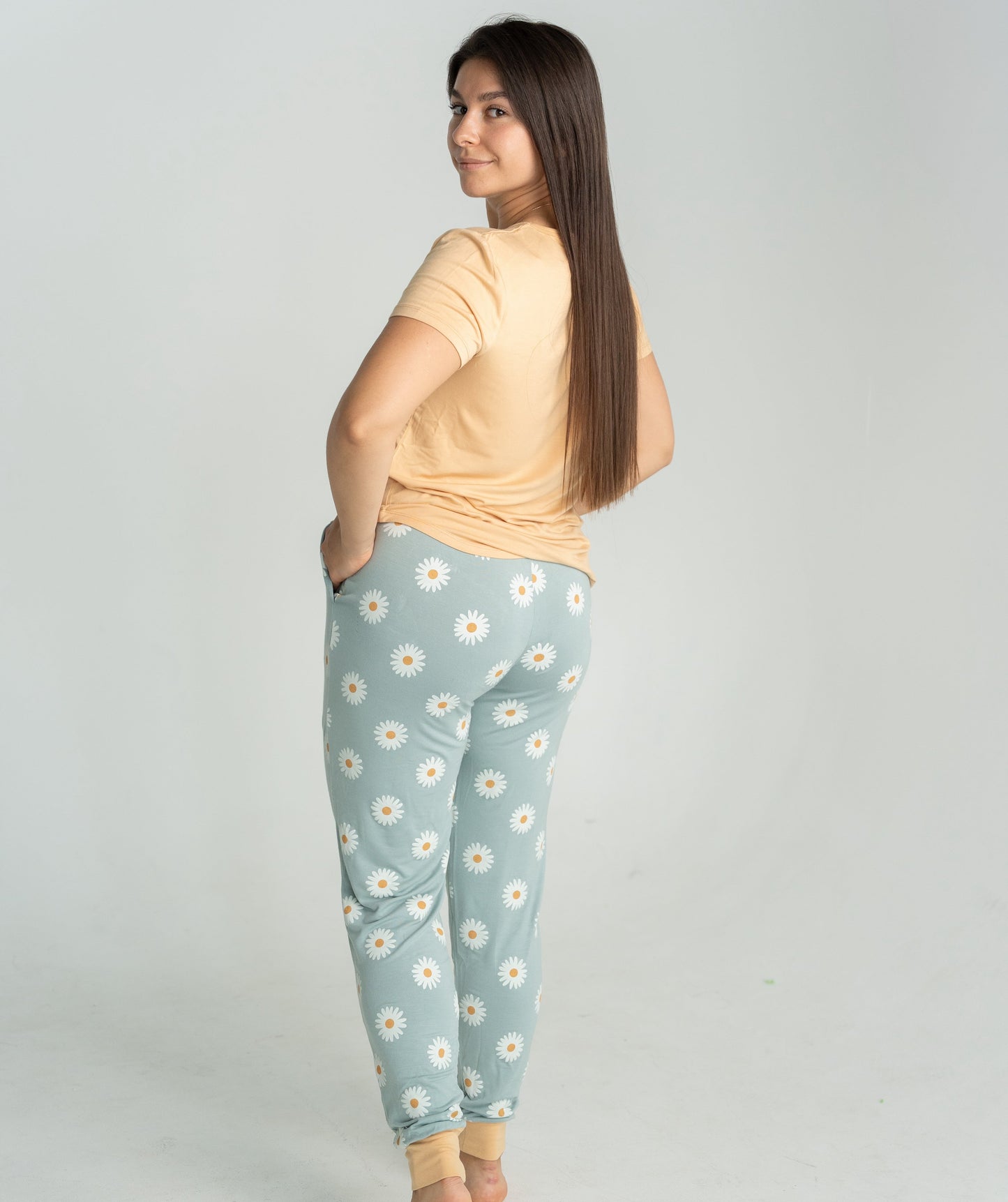 Women’s Bamboo Short Sleeve Pajama Set (Daisy Print)