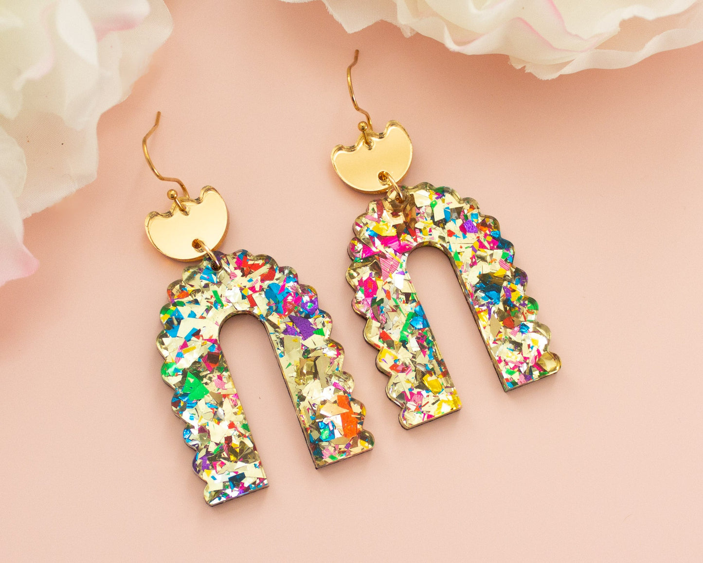 Scallop Arch Gold Geometric Earrings