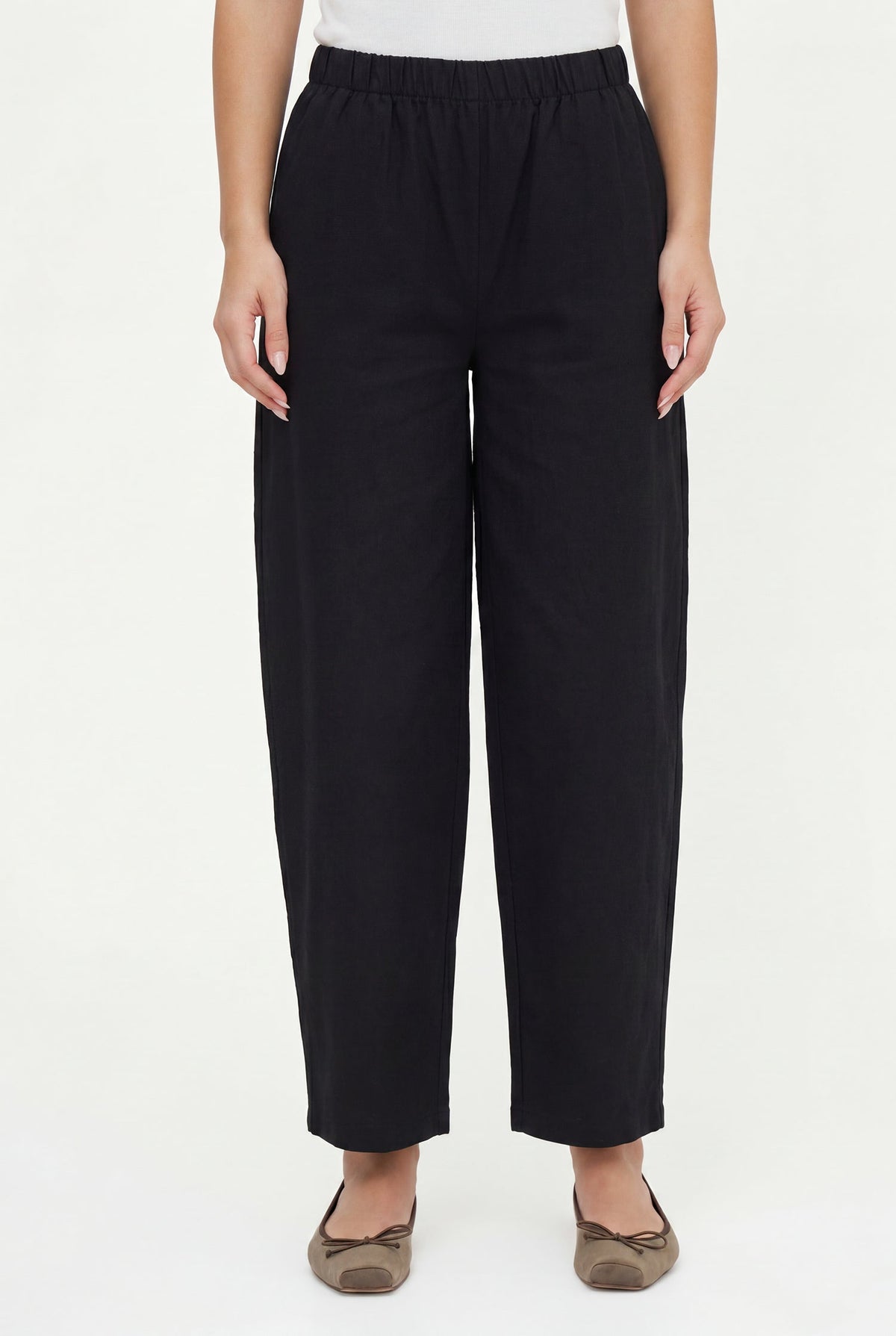 Women's Woven Pull-On Barrel-Leg Pant with Side Seam Pockets