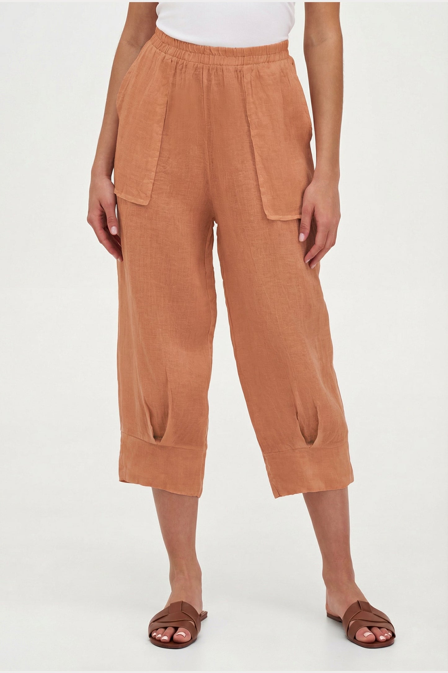 Women's Woven Capri Trousers