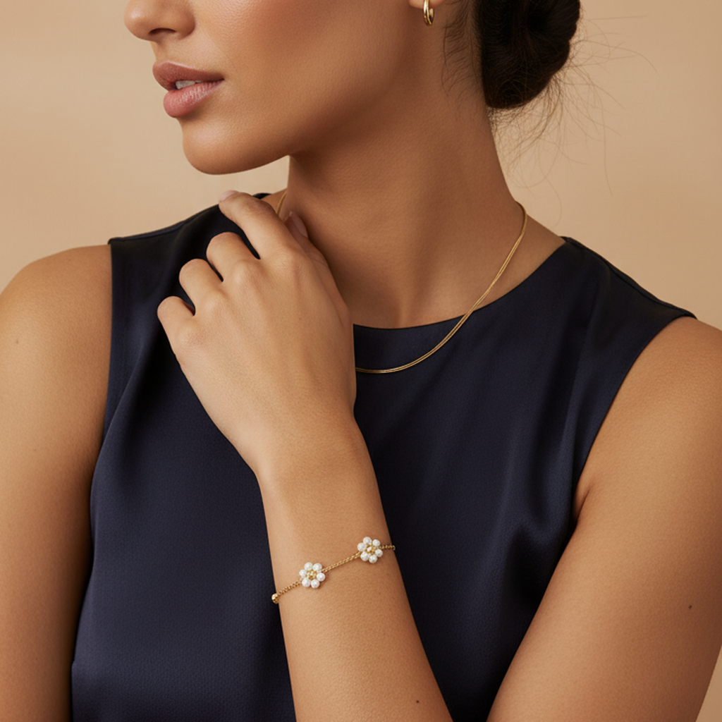 White Pearls Flower Bracelet