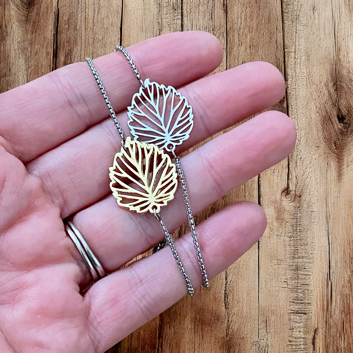Adjustable Bracelet - Simple Leaf
