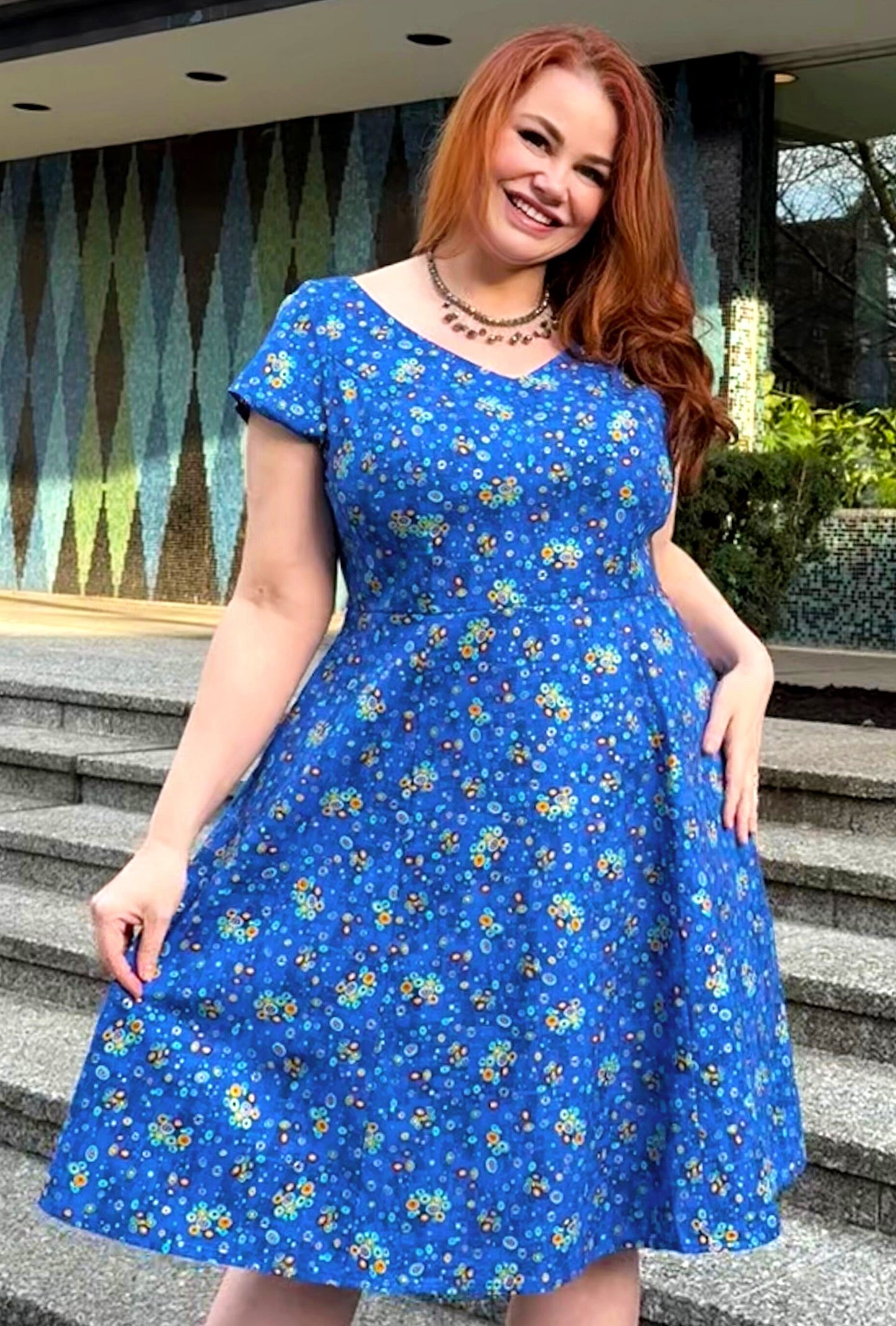 Yvonne - Hypdotic - Abstract Dot Dress