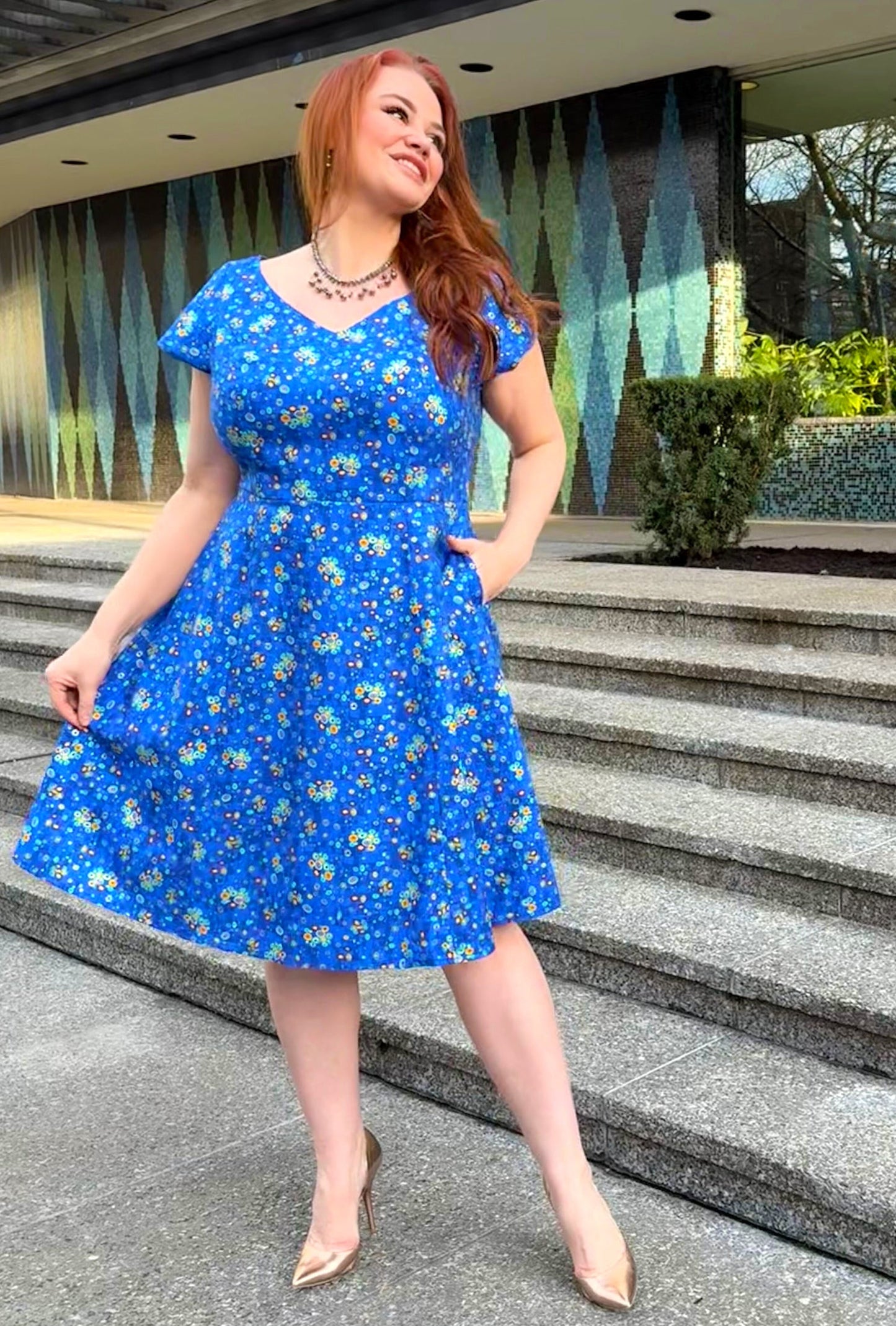 Yvonne - Hypdotic - Abstract Dot Dress