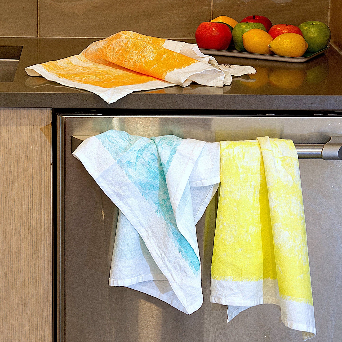 Retro Tie-Dye Kitchen Towels: Set of 3