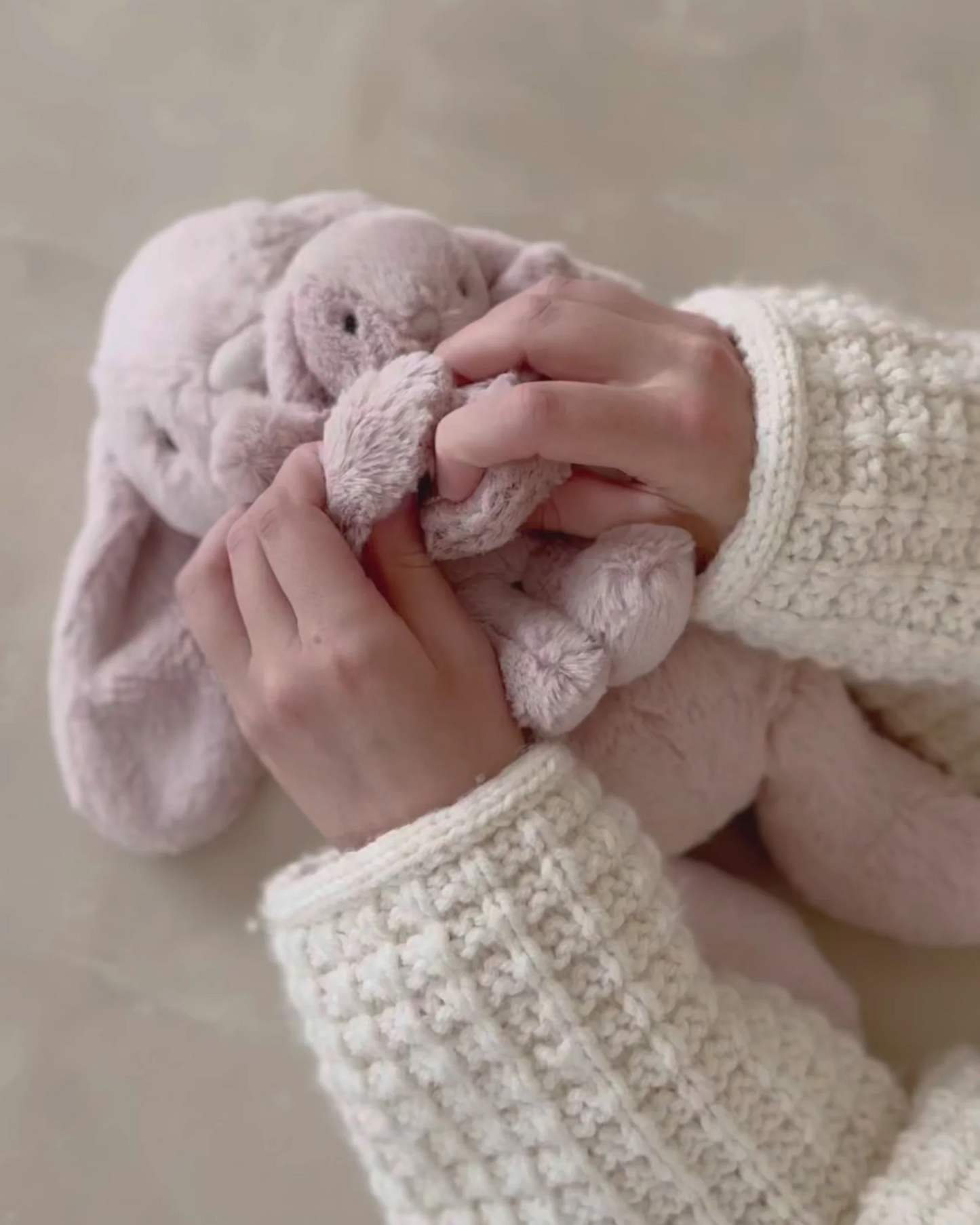 Plush - Frankie the Hugging Bunny - Marshmallow - Snuggle Bunnies