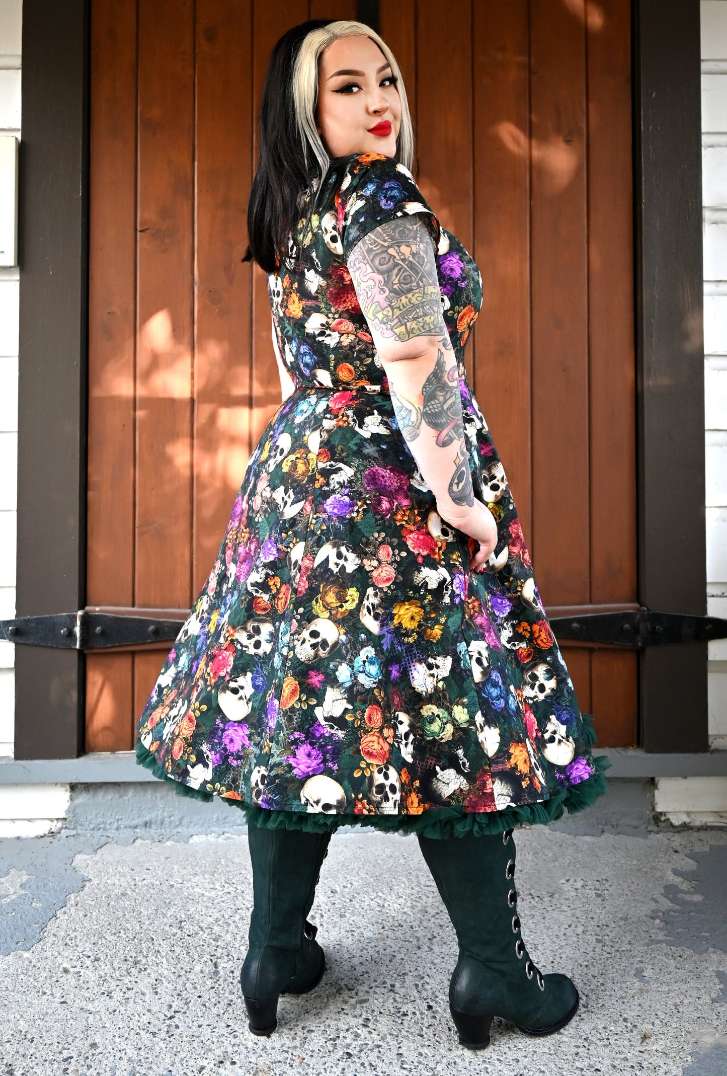 Yvonne - Memento Flori - Skulls & Roses Dress