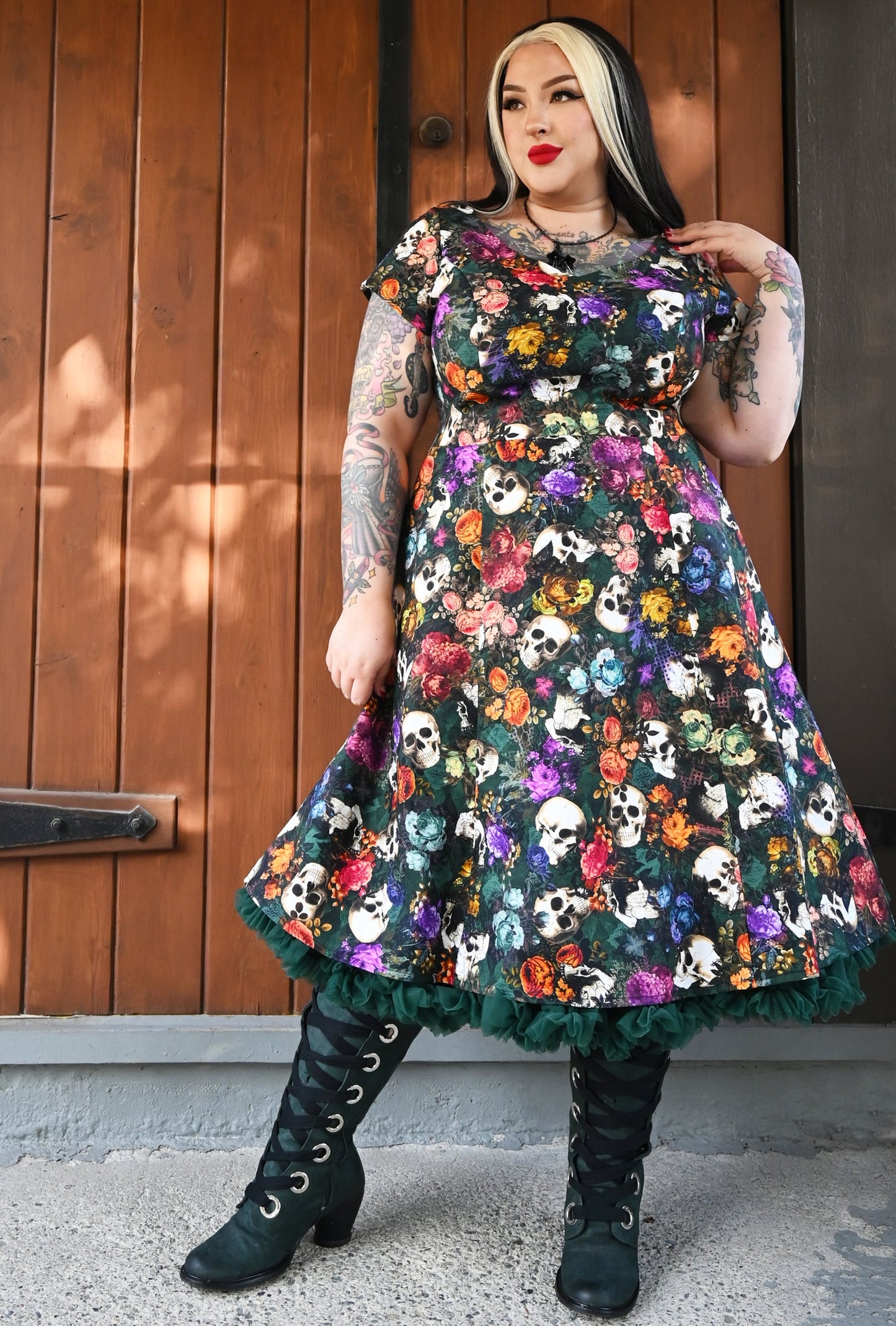 Yvonne - Memento Flori - Skulls & Roses Dress