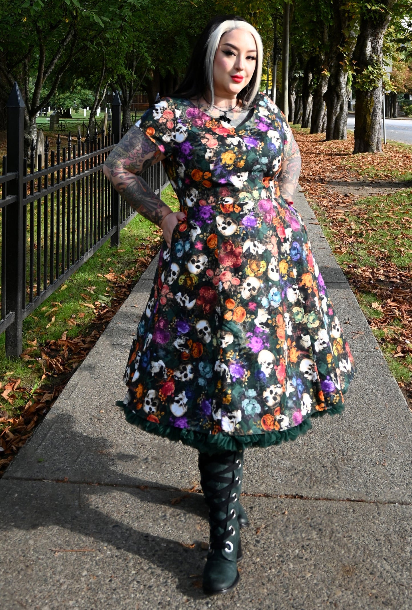 Yvonne - Memento Flori - Skulls & Roses Dress