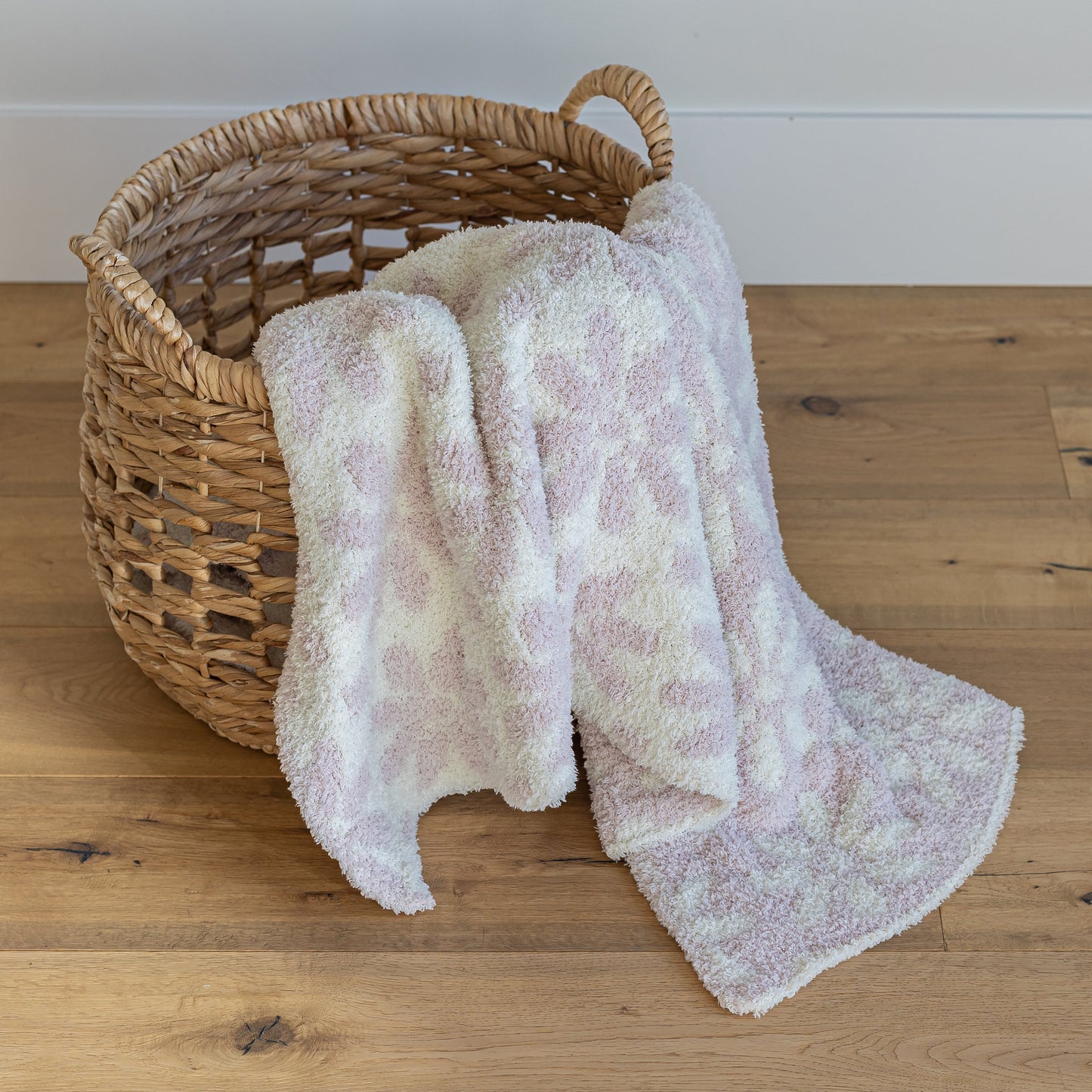 Hushed Violet & Baby's Breath Daisy Print Extended Throw