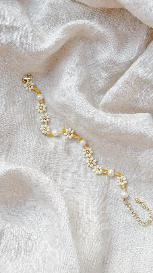 The Daisy Bracelet & Anklet in "Buttercup"
