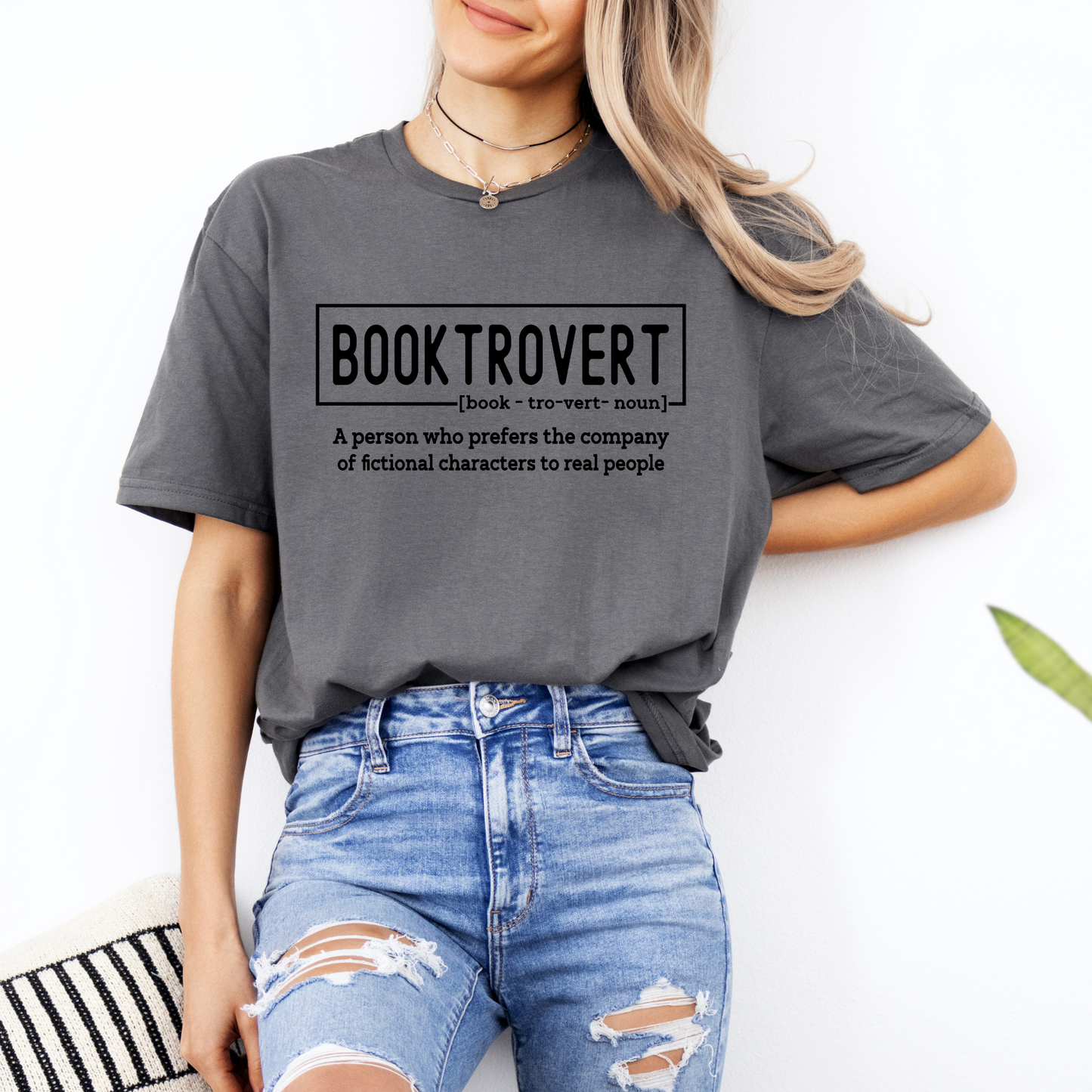 Booktrovert T-Shirt