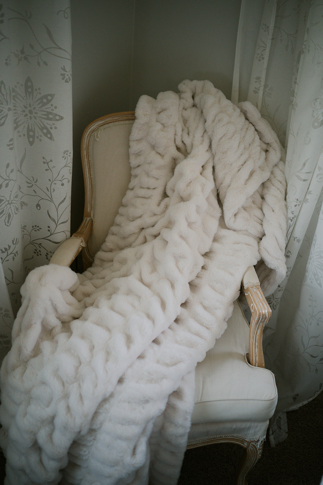 Cream Clouds Double-sided Minky Blanket