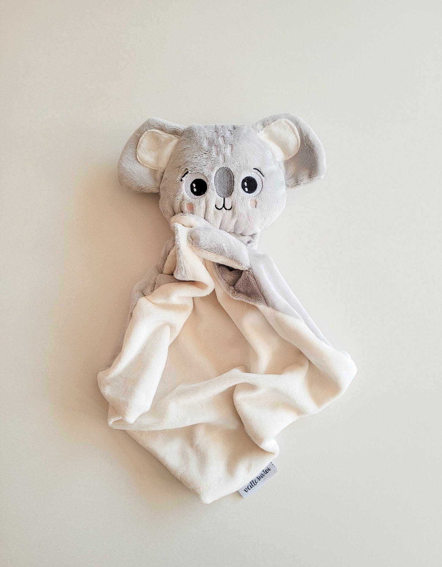 Baby Blankie - Billie the grey koala - Veille sur toi