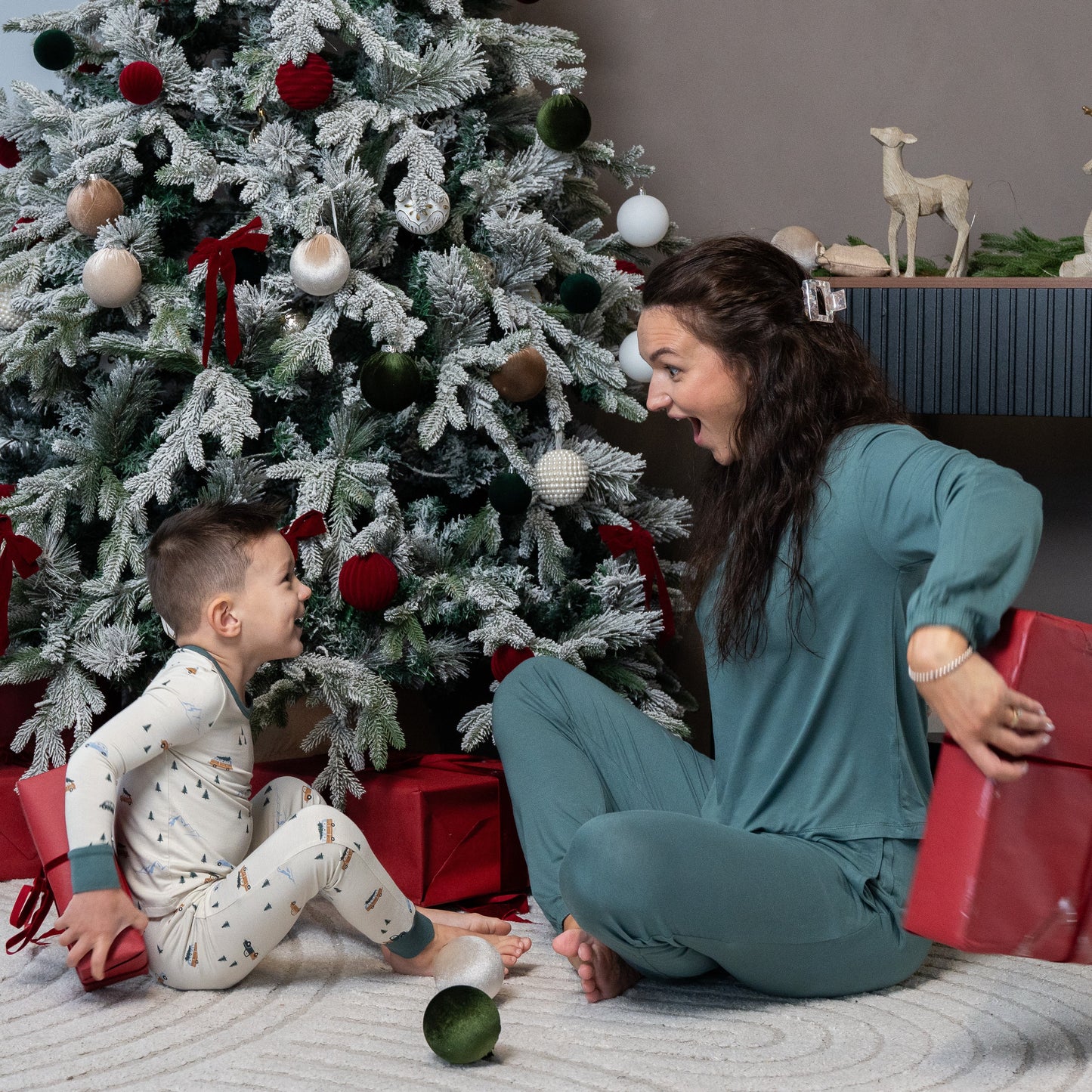 Women's Bamboo Long Sleeve Loungewear Set (Pine)