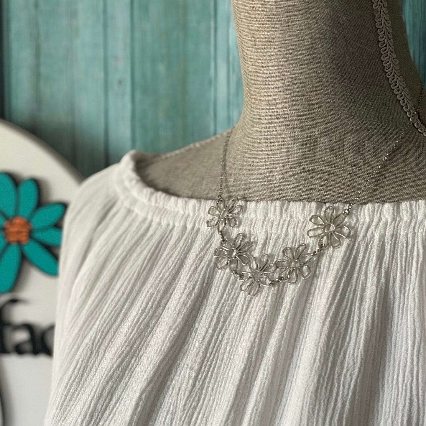 Daisy Flower Bib Necklace