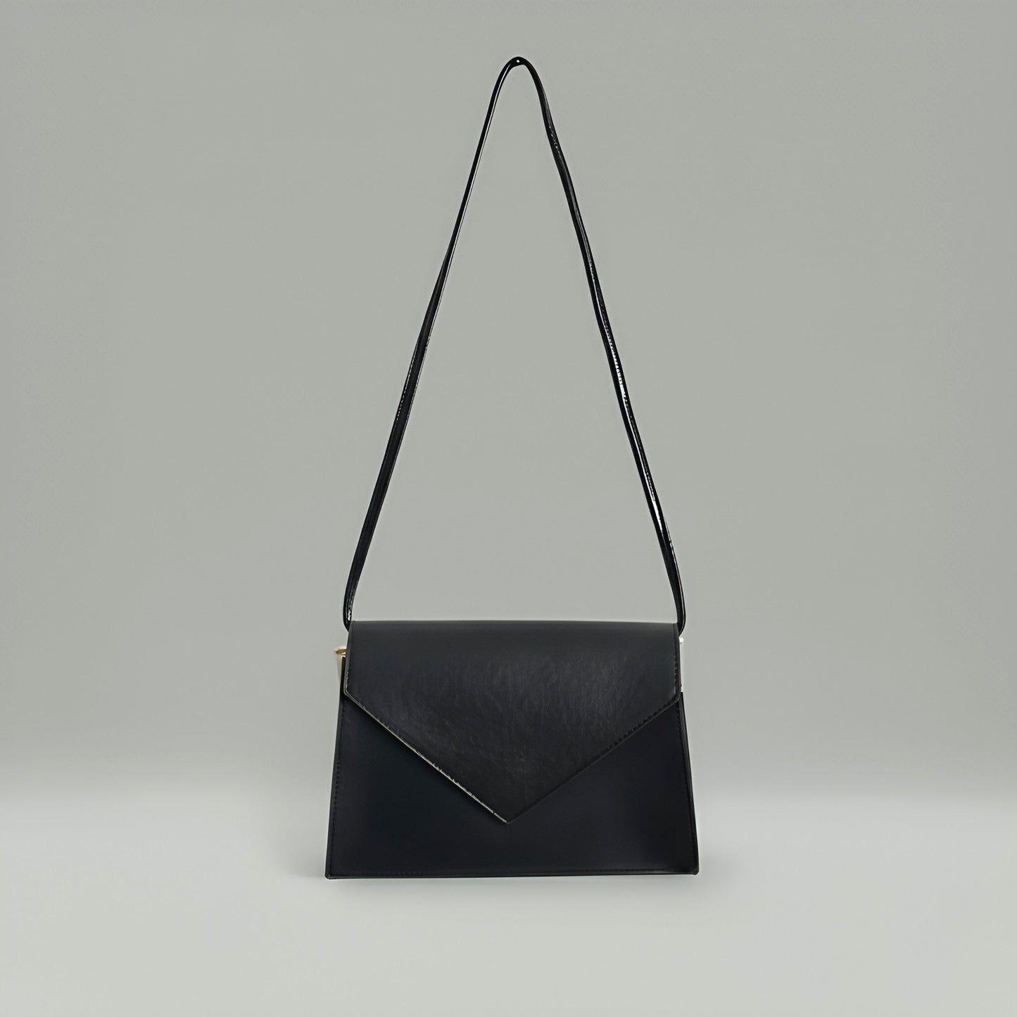 SOHO - Elegant Leather Envelope Crossbody Bag