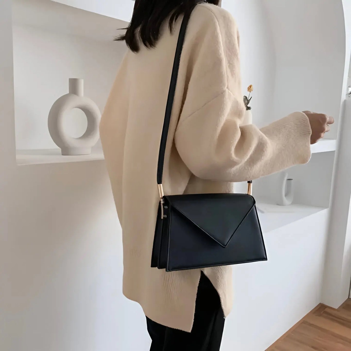 SOHO - Elegant Leather Envelope Crossbody Bag