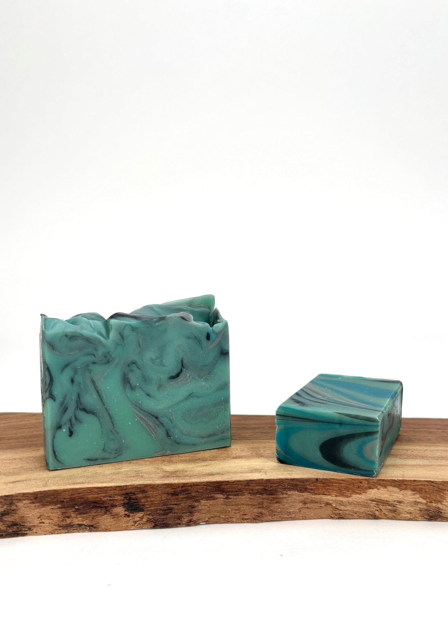 Storm Watching |  Amber + Black Current + Vetiver