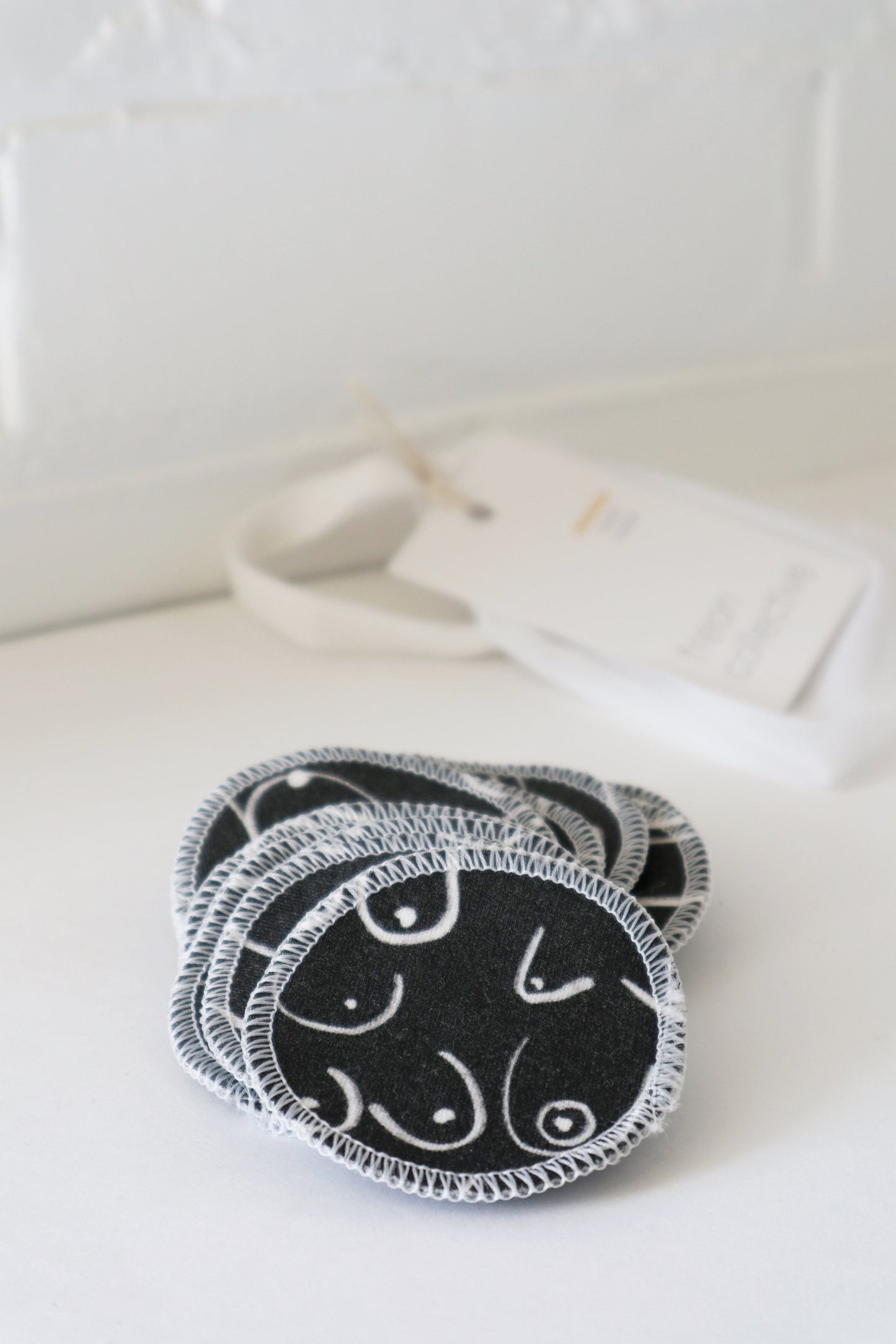 Cotton Rounds - Woman Series (Black)