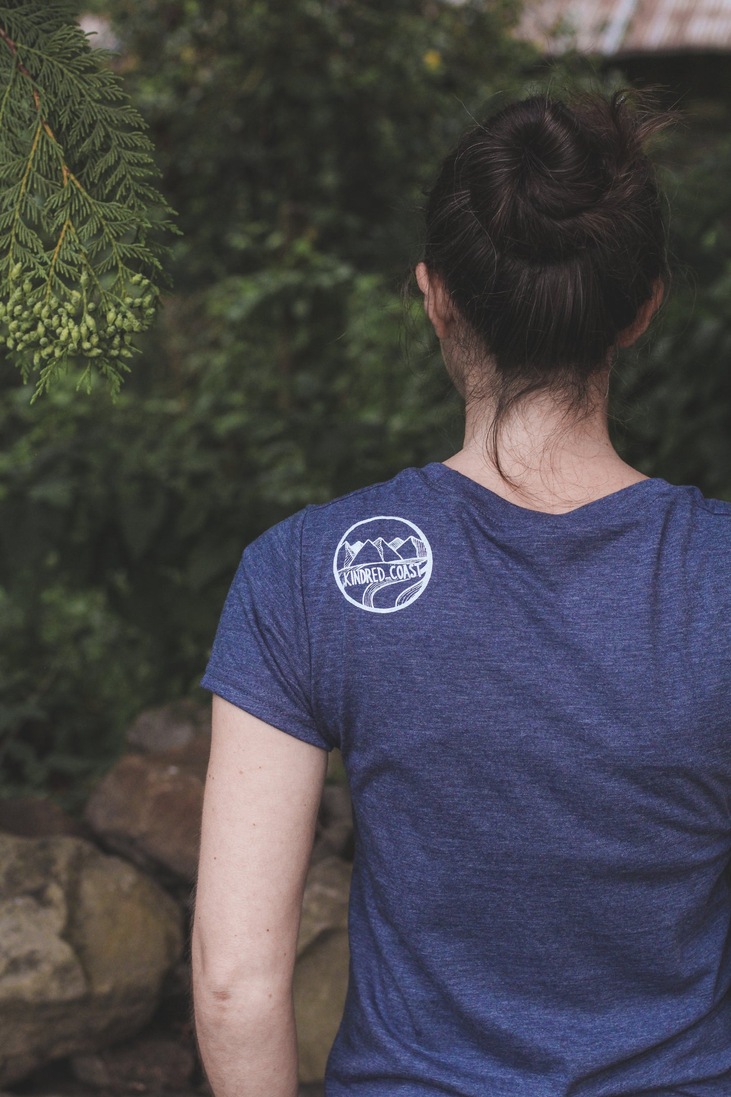 VAN ISLE - Women's Eco Tee