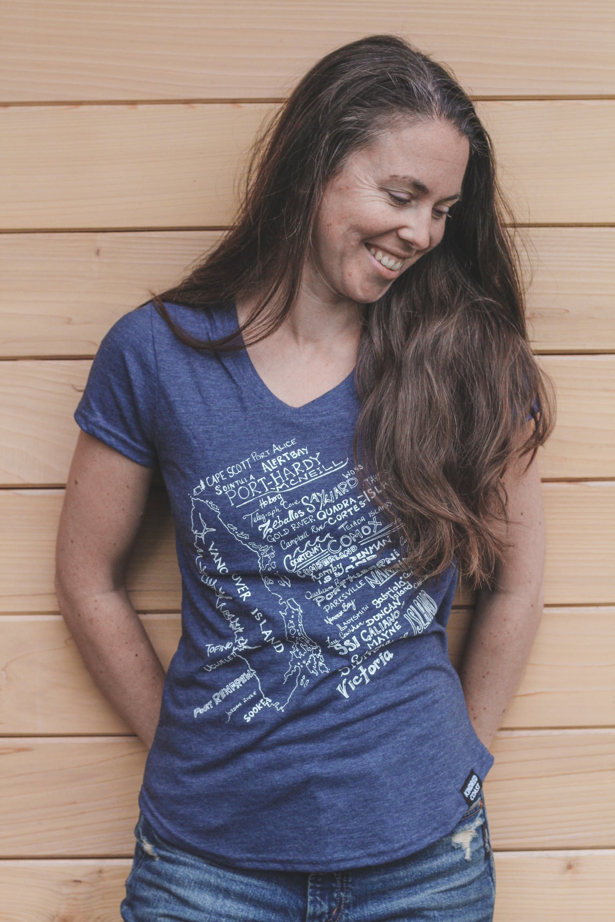 VAN ISLE - Women's Eco Tee