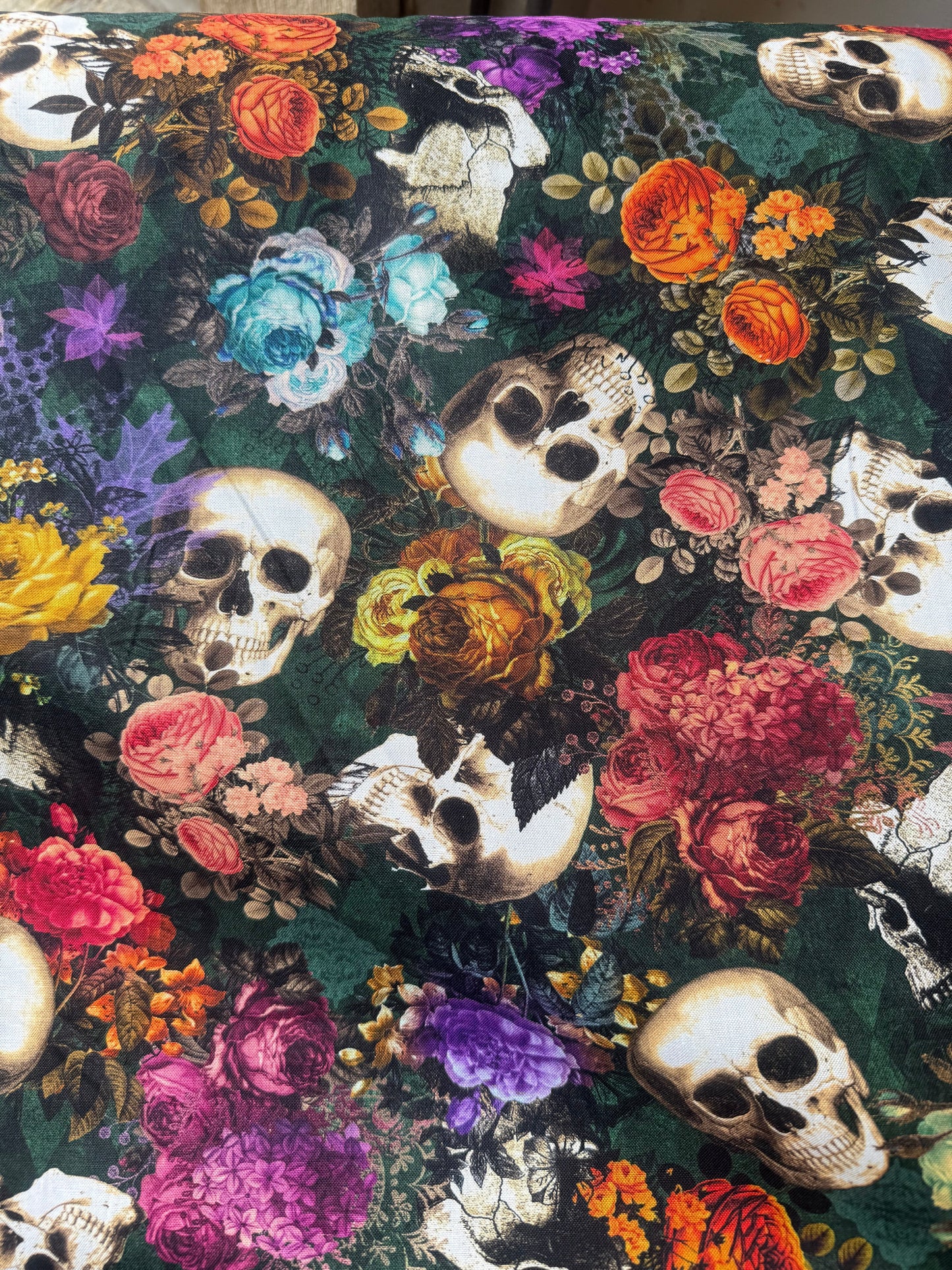 Yvonne - Memento Flori - Skulls & Roses Dress