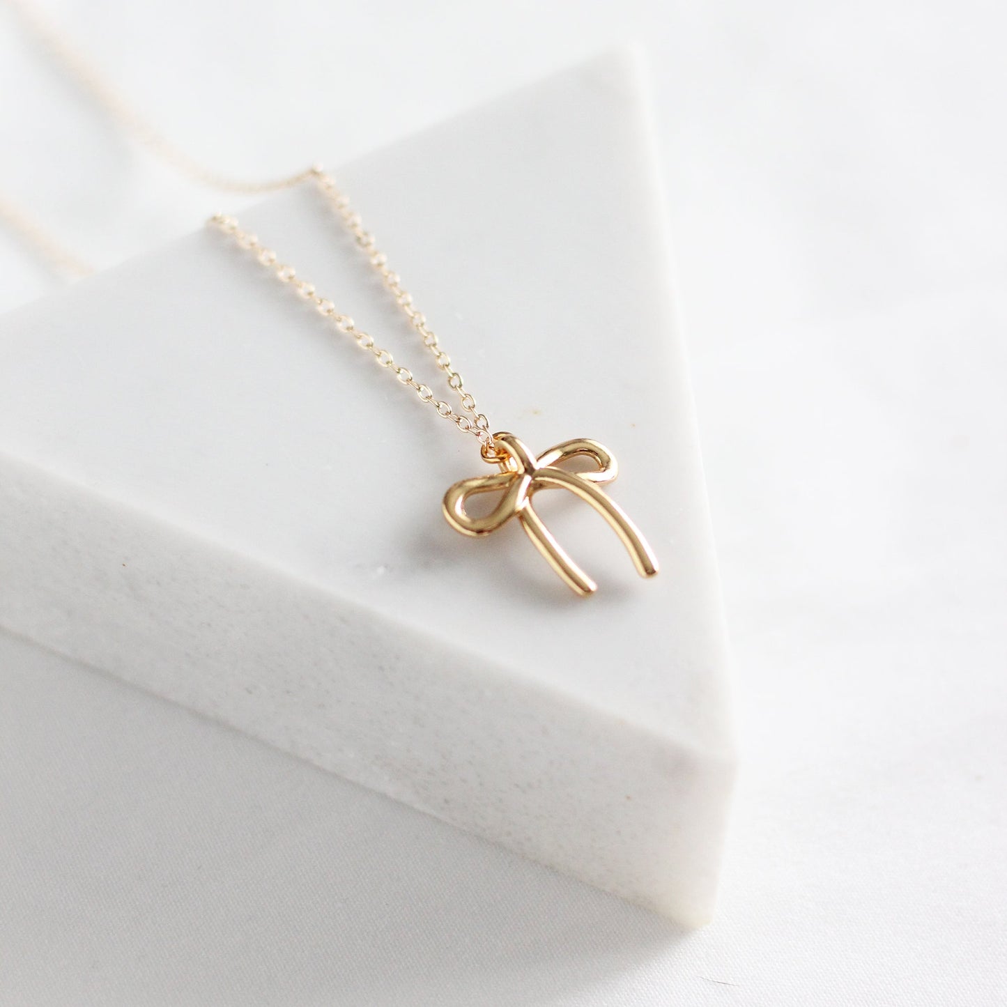 Bow Necklace