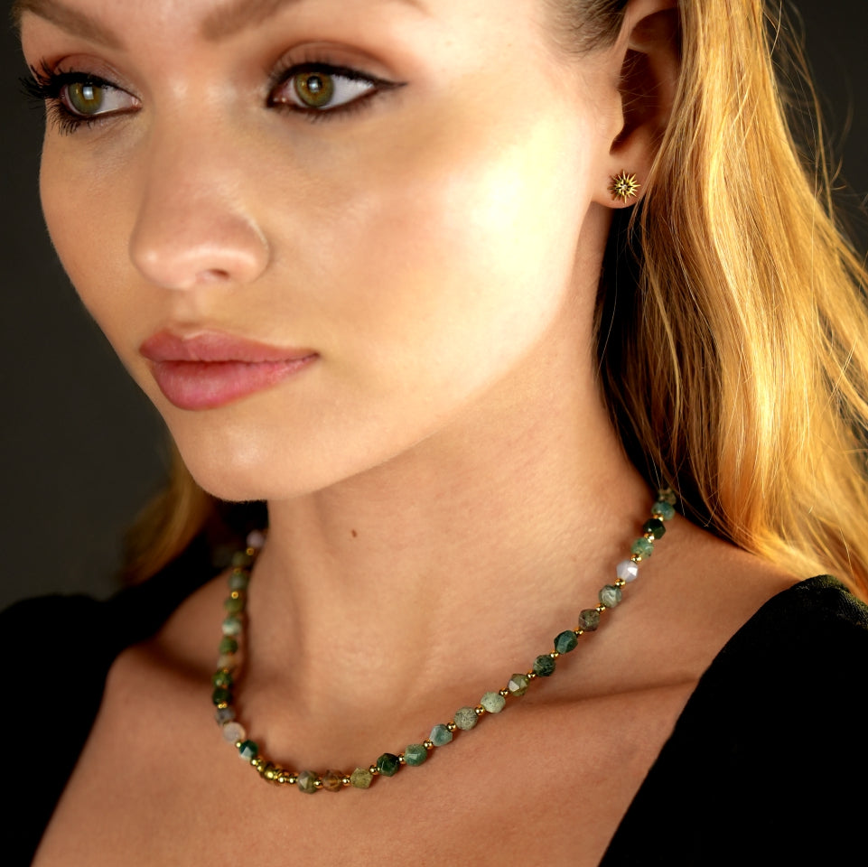 JULIETTA: Indian Agate Stones & Gold Beaded Necklace