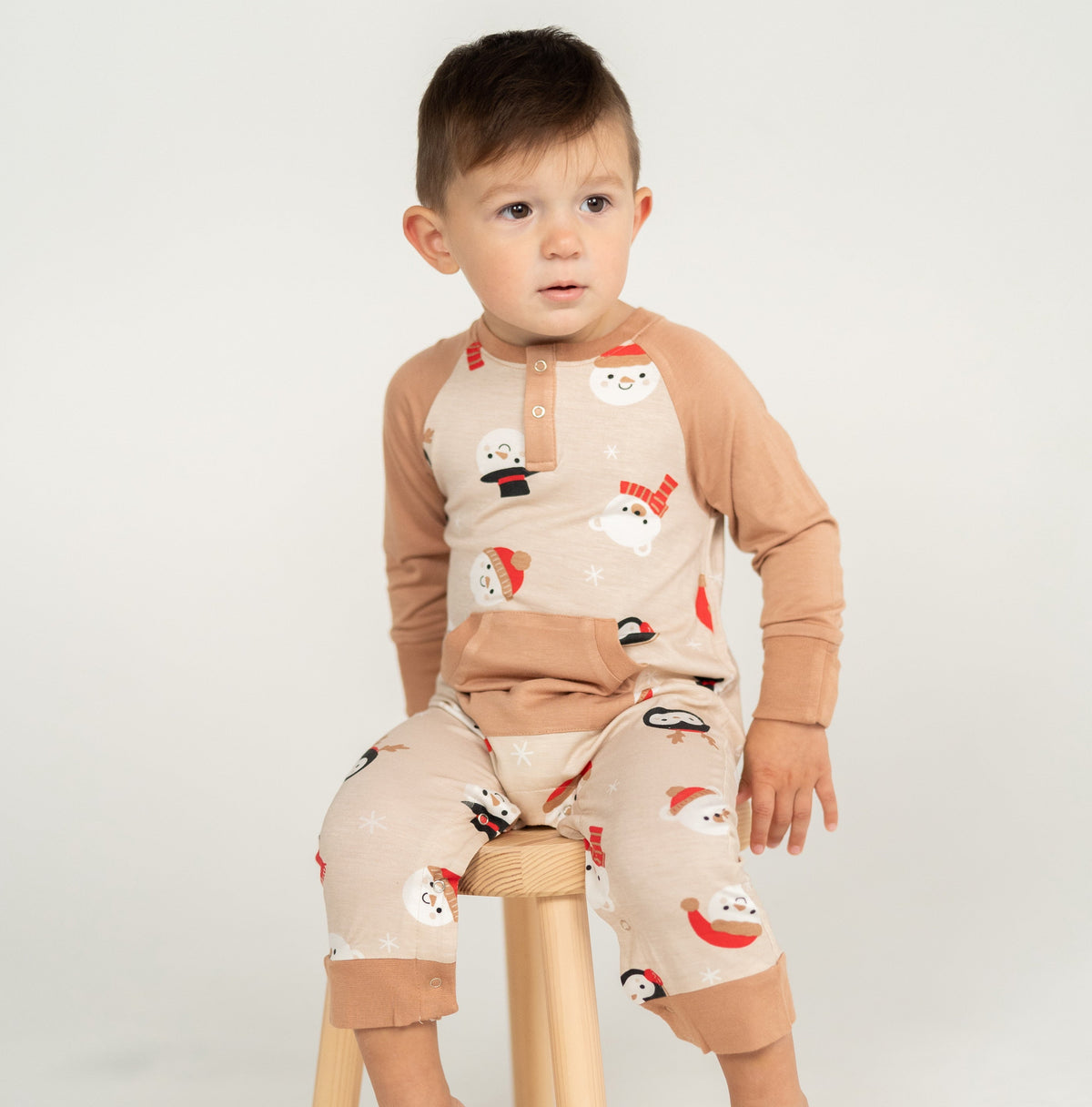 Bamboo L/S Romper w/Kangaroo pkt (Snowy Faces Print)