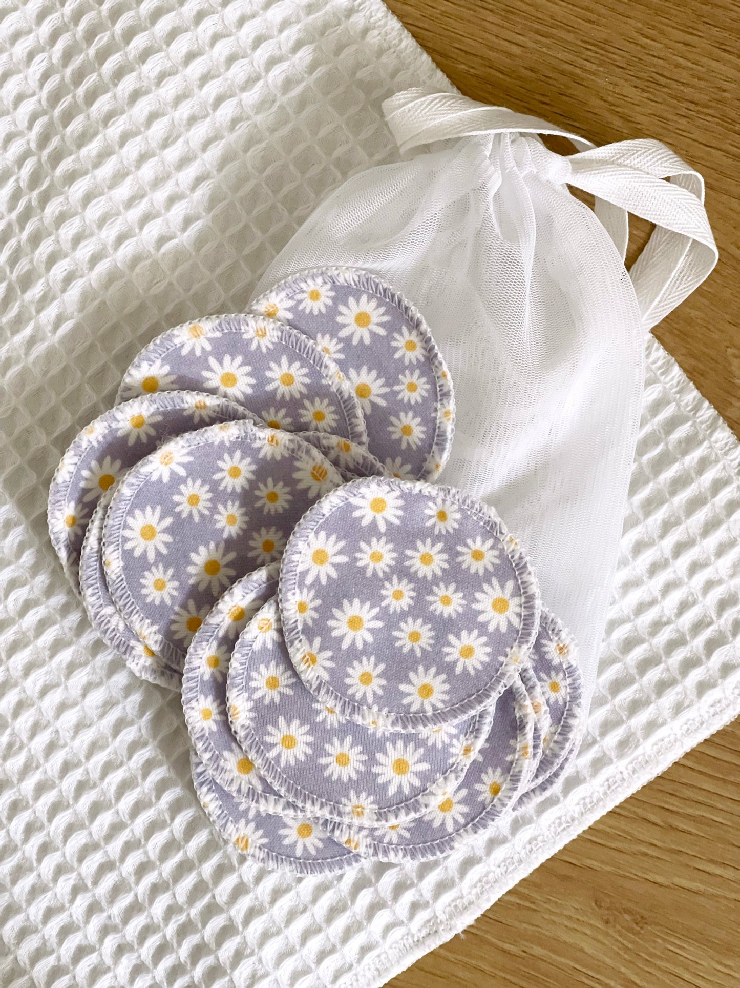 Cotton Rounds - Lilac Daisies