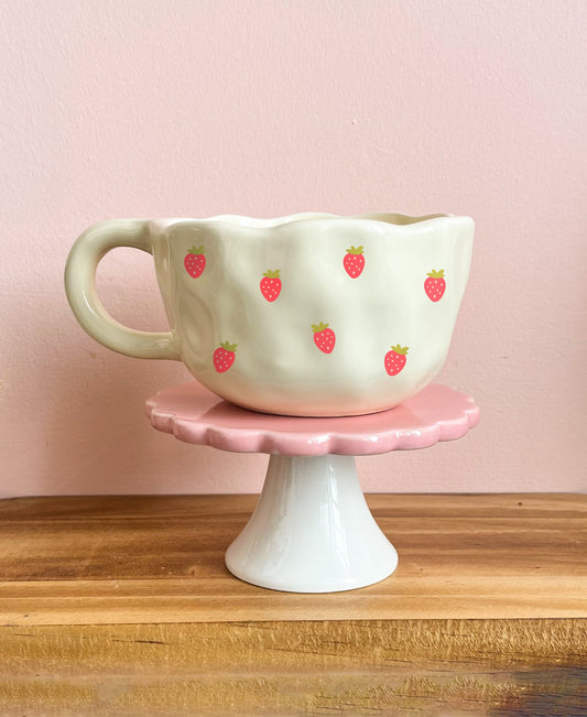 Tasse en céramique crème 12oz - petites fraises rouges