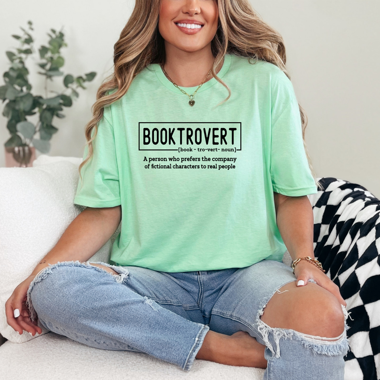 Booktrovert T-Shirt