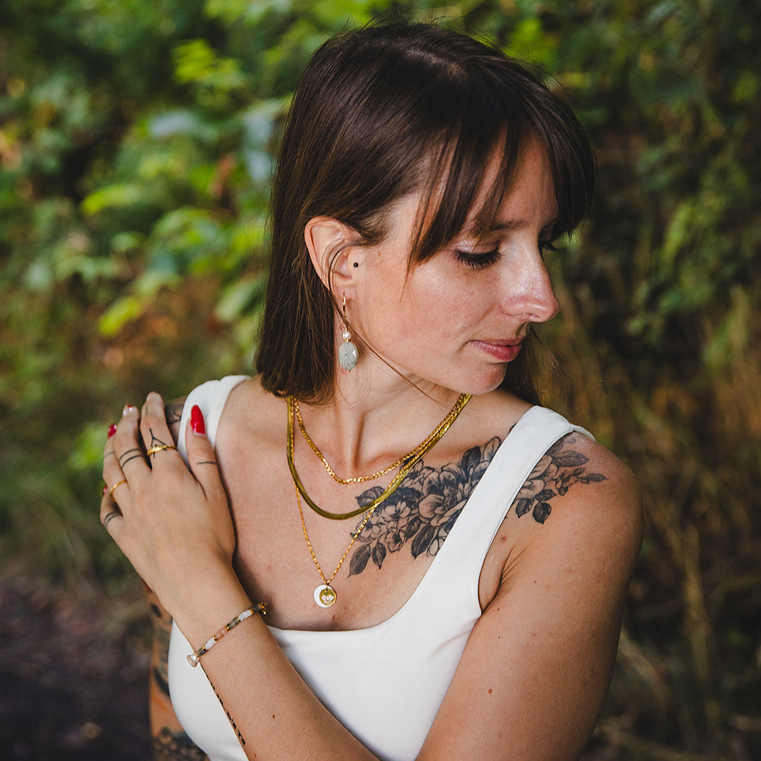 Boucles d’oreilles labradorite dorées pendantes 18K | ATHÉNA