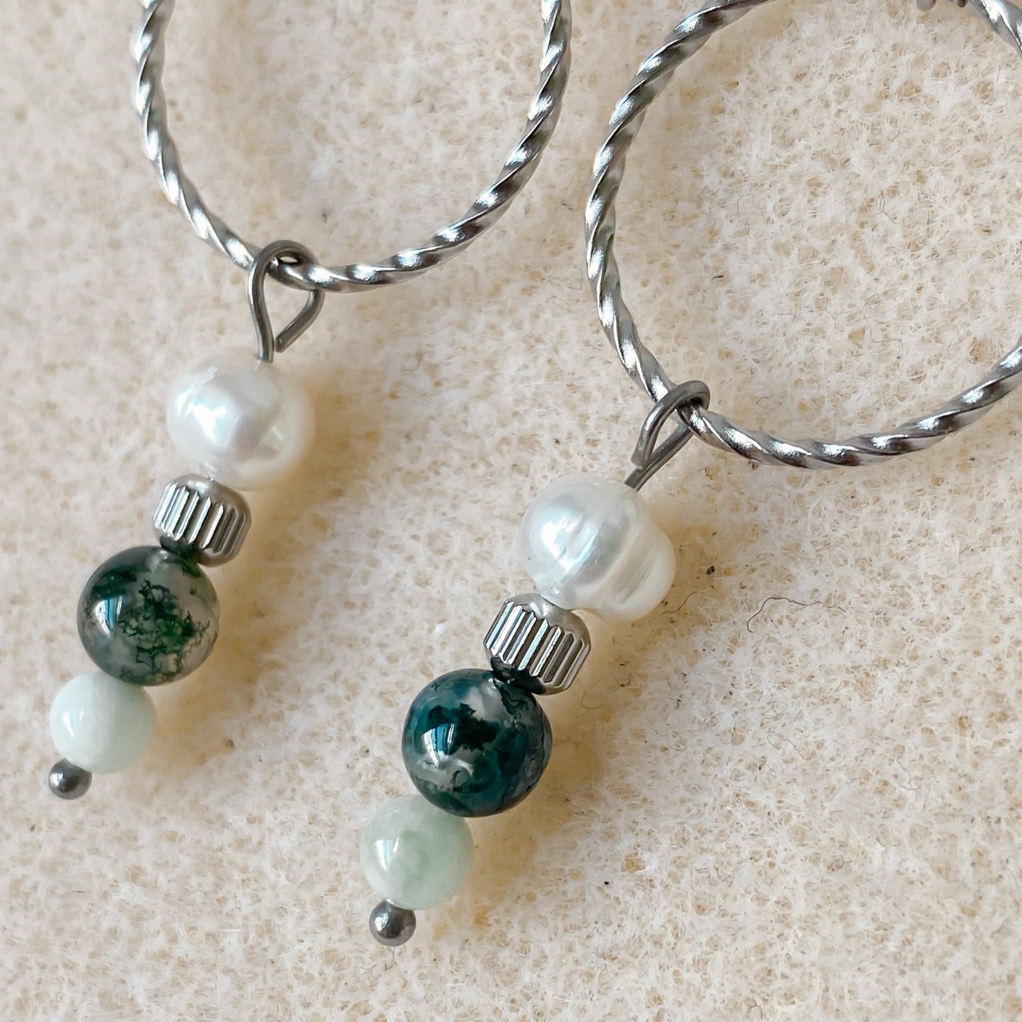 Boucles d’oreilles en pierres naturelles et perles d’eau douce | CHLORIS