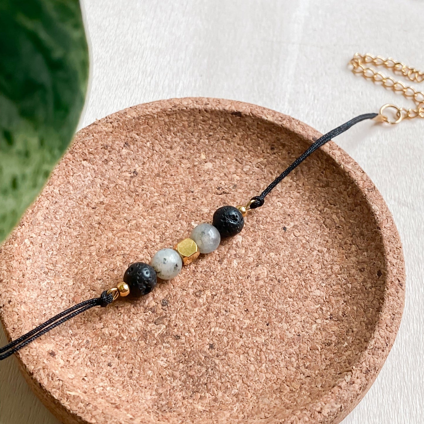 Bracelet cordon diffuseur d’huiles essentielles | NOCTIS