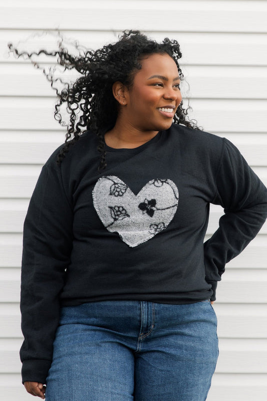 Fleurs {Mini Tipi} Heart | Black Crewneck Sweater