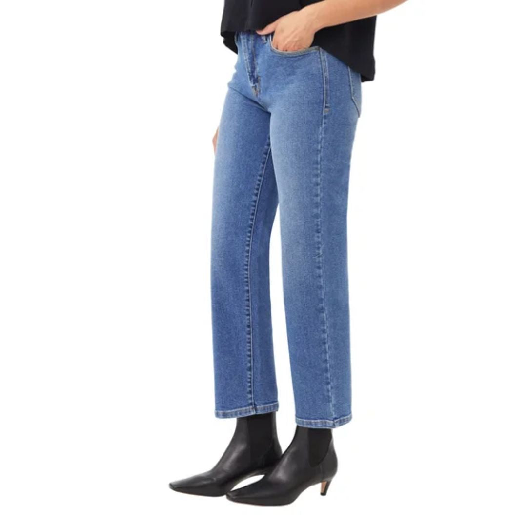 Kensie Women's Straight Leg Jean - Blue