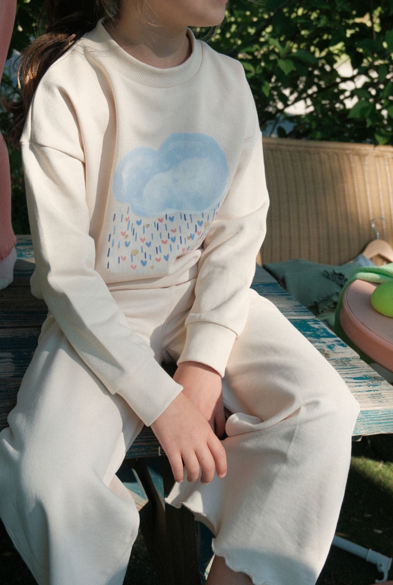 The Rain Crewneck - SOFT BEIGE