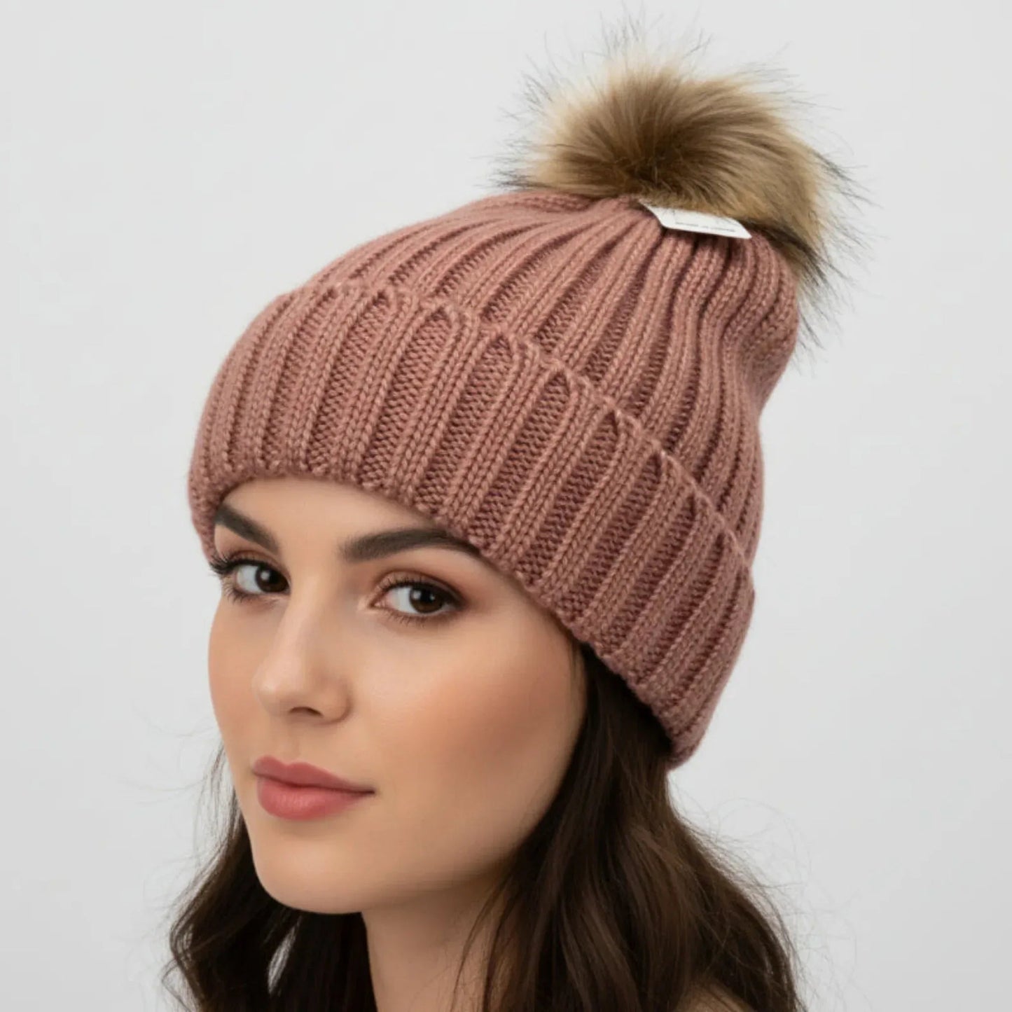 Tuque pompon fausse fourrure