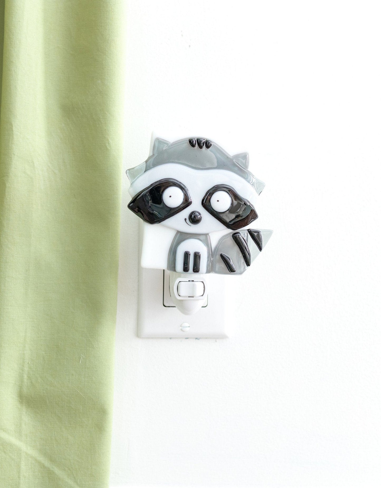 Night Light - Gaston The Raccoon - Veille sur toi